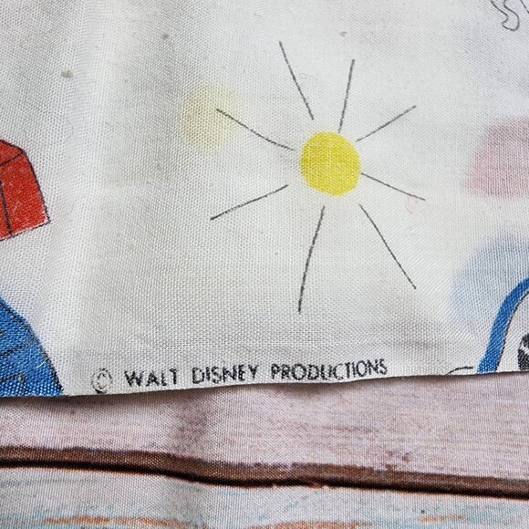 Vintage Disney Mickey Mouse Airplane Travel Fabric Sheet 44"x40" - Picture 2 of 4